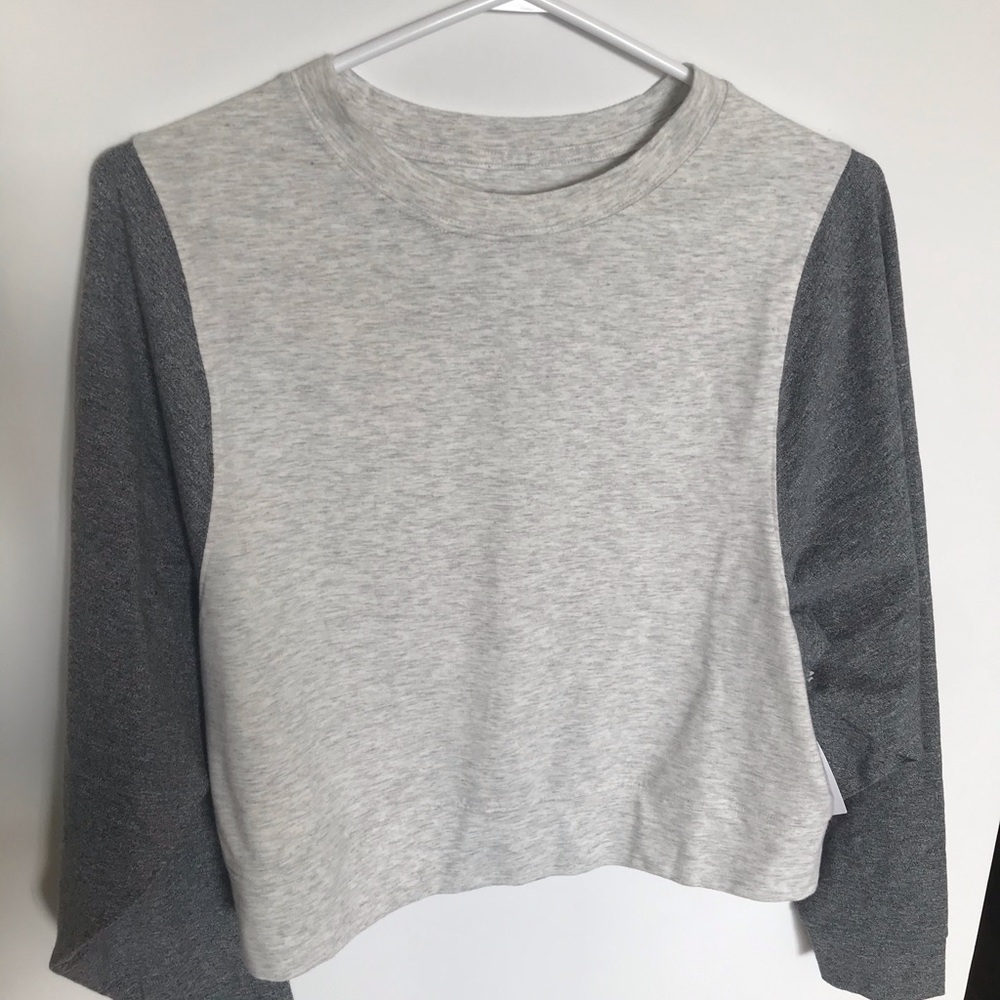 Two colour block solid crop top - Picture 2 of 6
